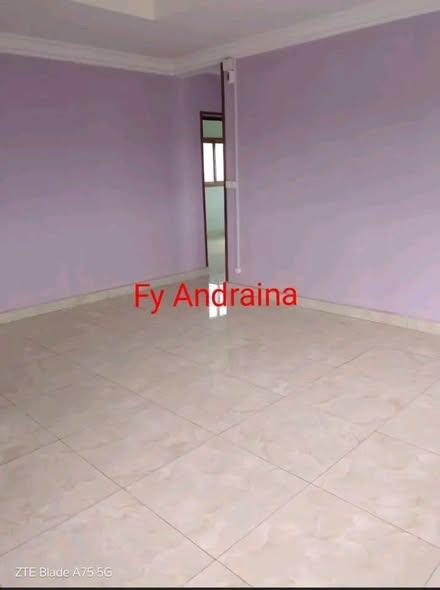 Appartement 3 ch. à louer — Mandaniresaka - photo 1