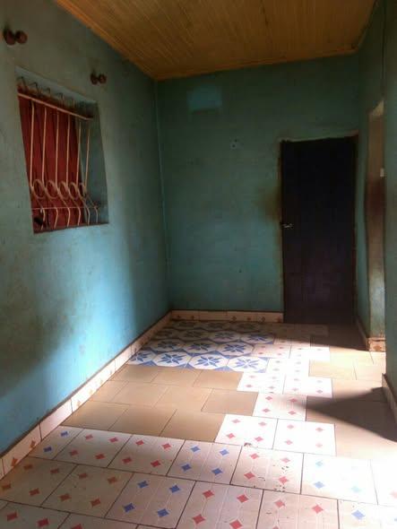 Trano Ahofa à louer — Ambany - photo 4