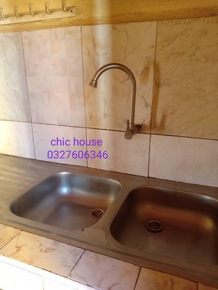 Maison 2 ch. à louer — Ambohipo - photo 3