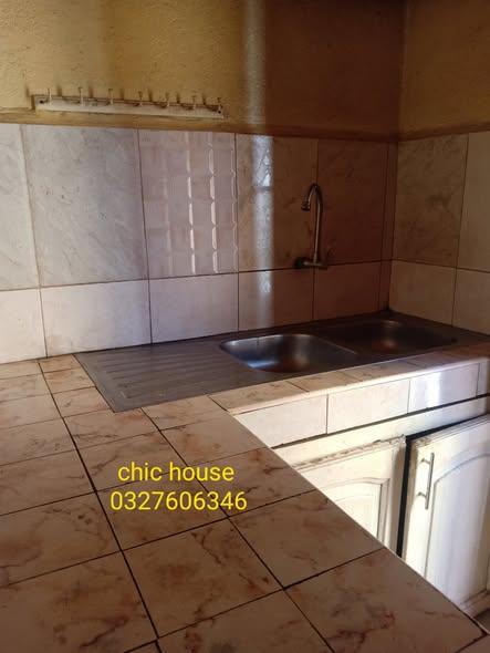 Maison 2 ch. à louer — Ambohipo - photo 5