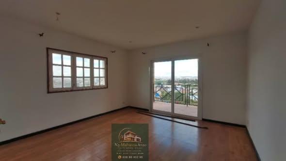 Appartement 3 ch. à louer — Itaosy - photo 1