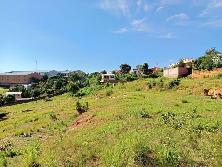 Terrain 1 260 m² à vendre — Ivato - photo 1