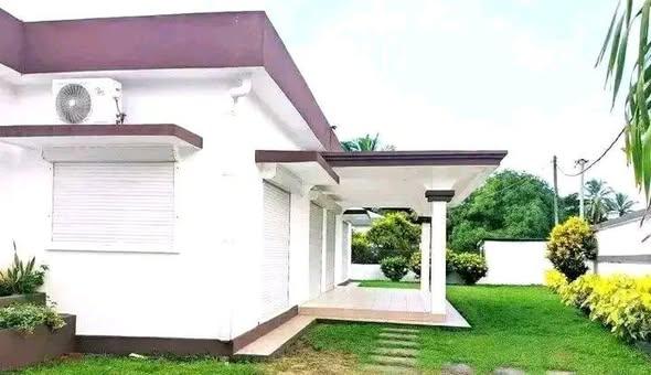 Maison 3 ch. à louer — Toamasina - photo 2