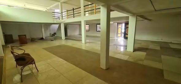 Entrepôt 250 m² à louer — Besarety - photo 1
