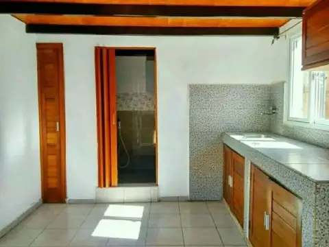 Appartement à louer — Mandroseza
