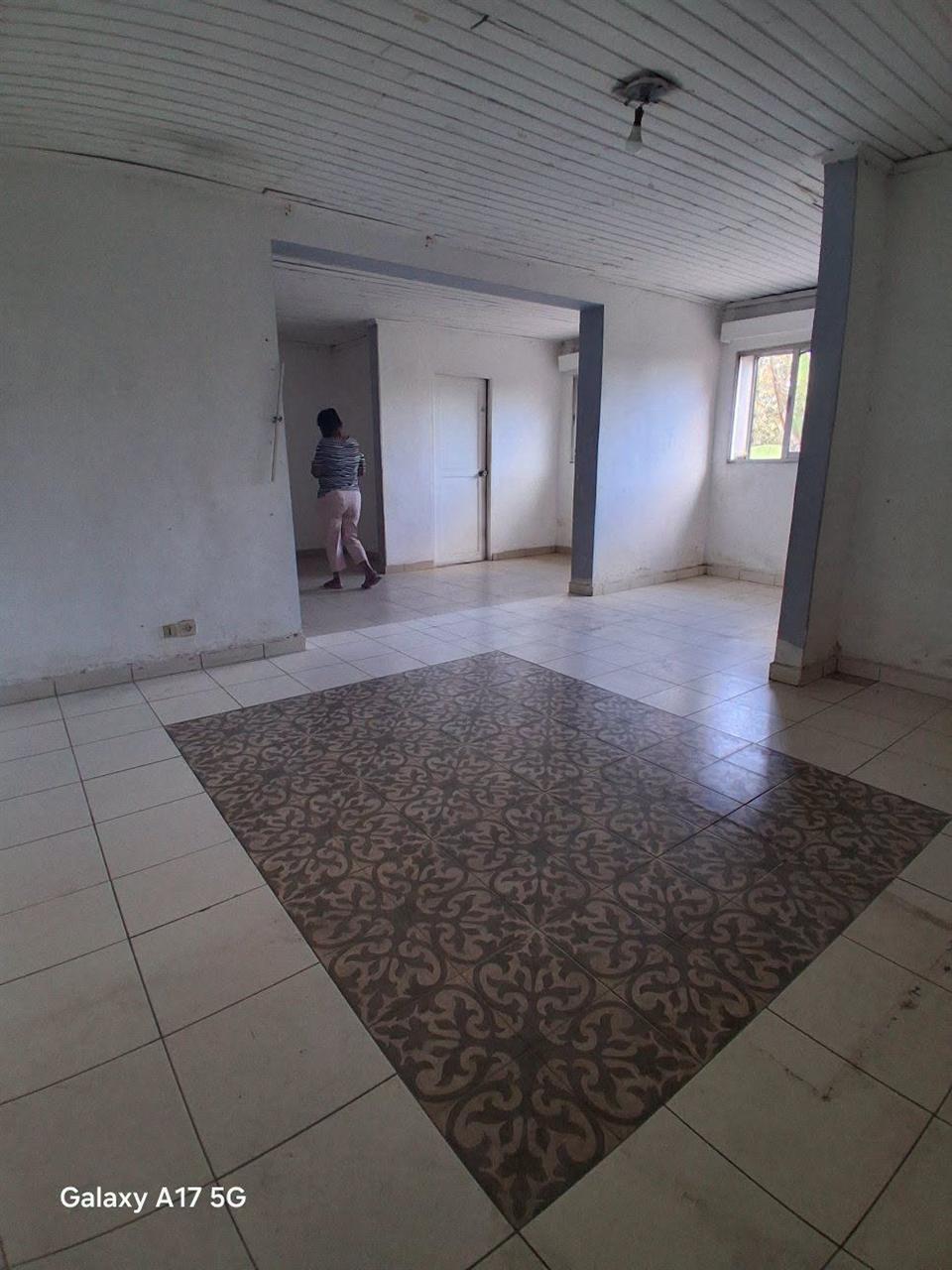 Studio confort bord de route — Androndra Ambodirano, Antananarivo - photo 1