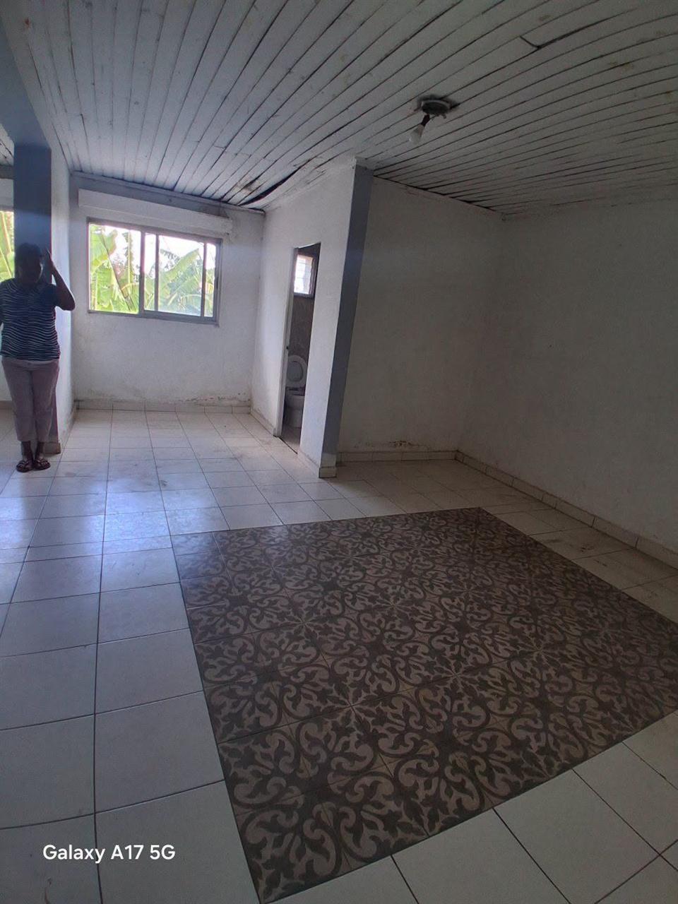 Studio confort bord de route — Androndra Ambodirano, Antananarivo - photo 2