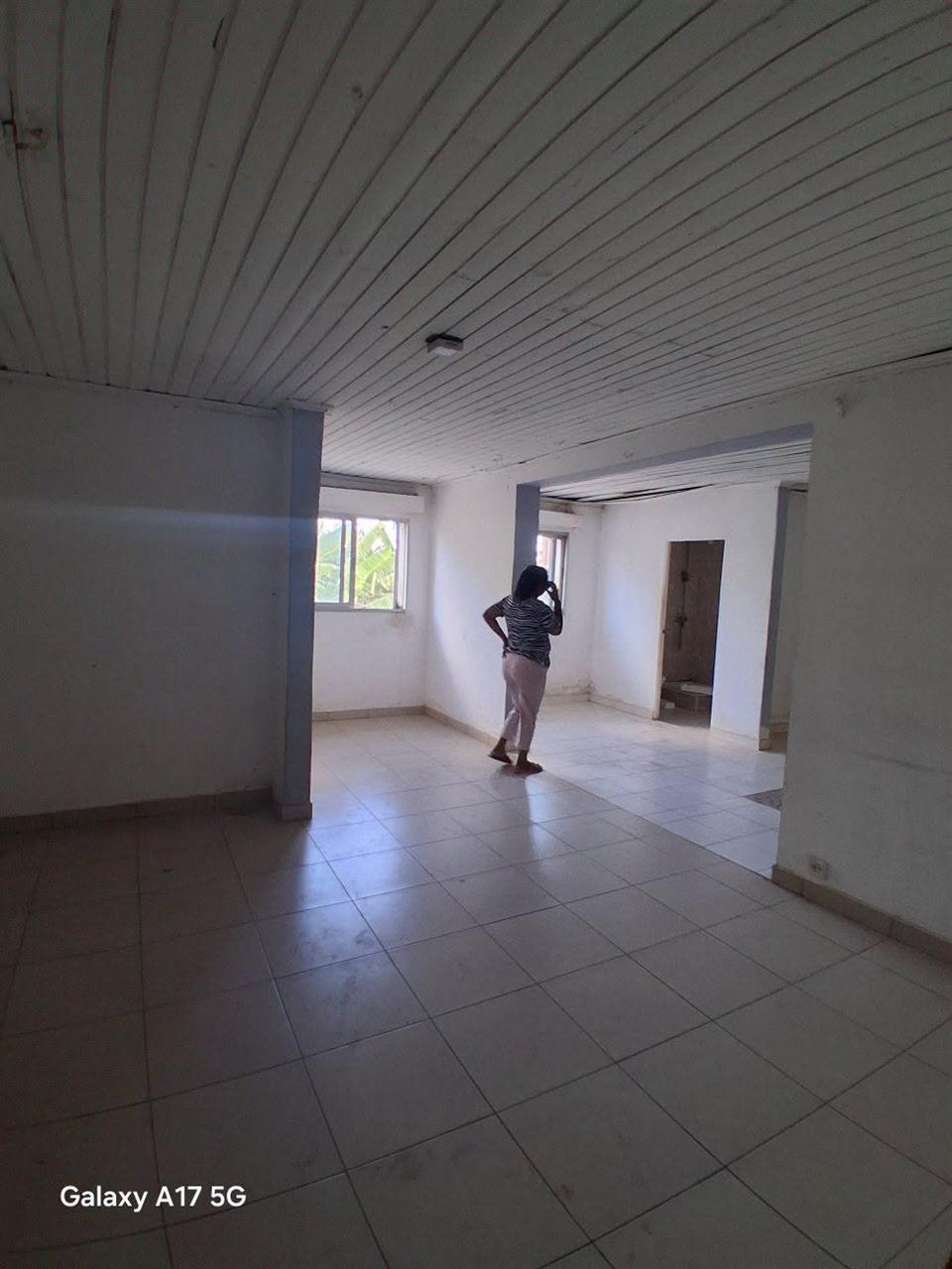 Studio confort bord de route — Androndra Ambodirano, Antananarivo - photo 6
