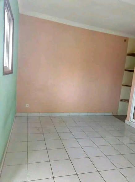 Appartement à louer — Andohanimandroseza - photo 2