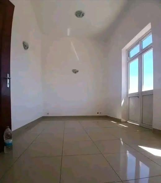 Appartement 2 ch. à louer — Mahabibo - photo 1