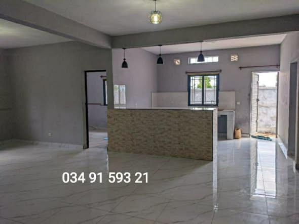 Maison 4 ch. à louer — Toamasina - photo 4