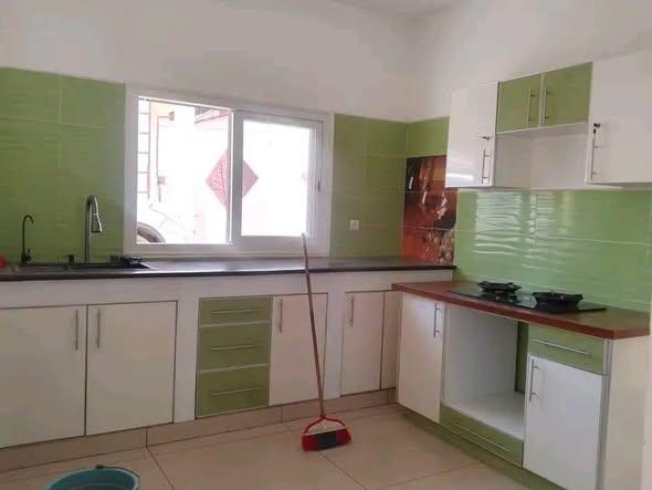Appartement 3 ch. à louer — Talatamaty - photo 2