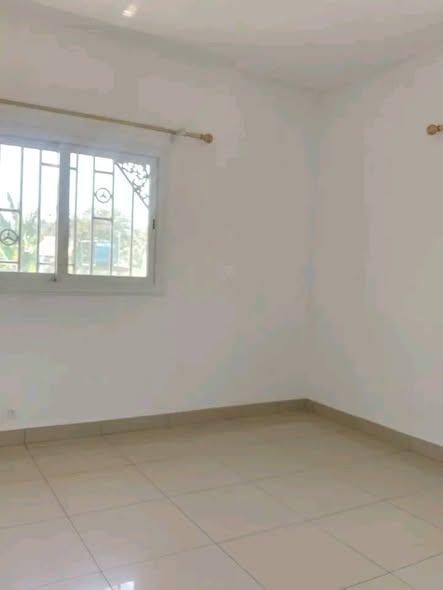Appartement 3 ch. à louer — Talatamaty - photo 5