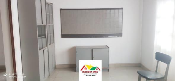 Bureau 40 m² à louer — Antsirabe - photo 1
