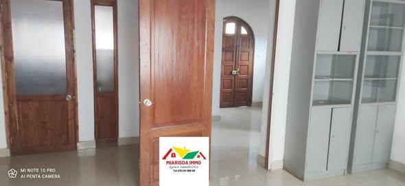 Bureau 40 m² à louer — Antsirabe - photo 3