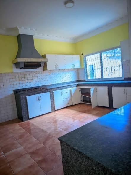 Maison 6 ch. à vendre — Mandrosoa - photo 2