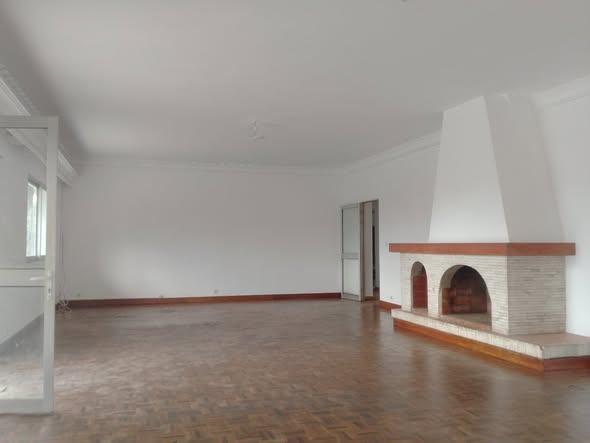 Maison 6 ch. à vendre — Mandrosoa - photo 4