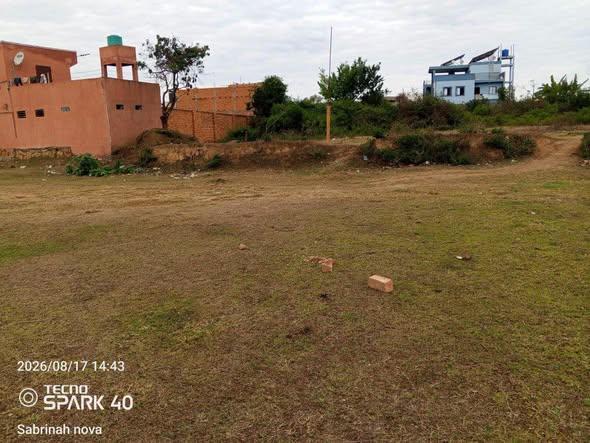 Terrain 300 m² à vendre — By Pass - photo 2