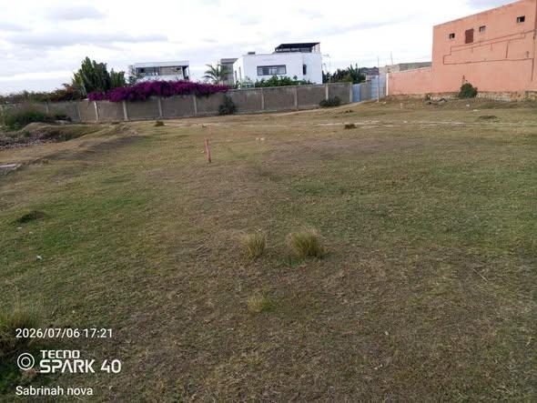 Terrain 300 m² à vendre — By Pass - photo 3