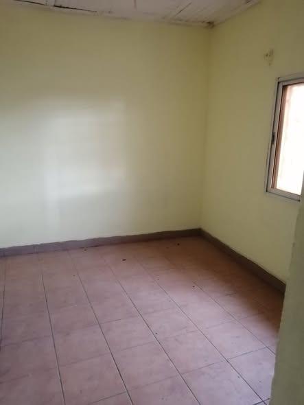 Trano Ahofa 2 ch. à louer — 67ha - photo 1