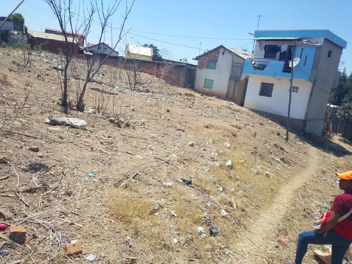 Terrain à vendre — Amboanjobe - photo 1