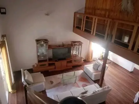 Maison 6 ch. à louer — Ivato — 7 000 000 Ar | Fonenako