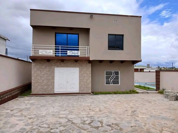 Maison 3 ch. à vendre — Ambohidratrimo - photo 1
