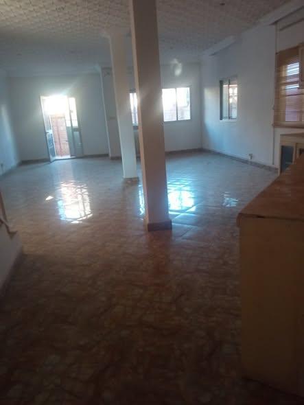 Maison 4 ch. à louer — Ambatobe - photo 2