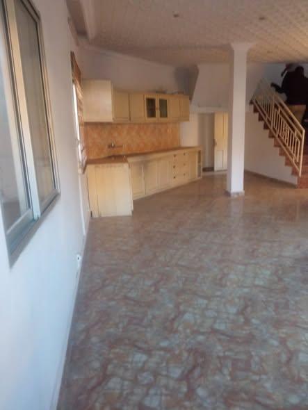Maison 4 ch. à louer — Ambatobe - photo 4