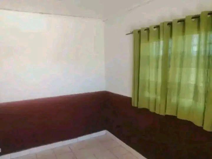 Trano mitokana 1 chambre à louer — Amoron'akona, Antananarivo - photo 3