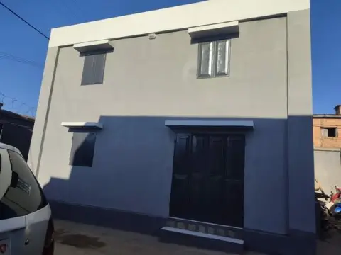 Maison à louer — Ankadikely — 700 000 Ar | Fonenako