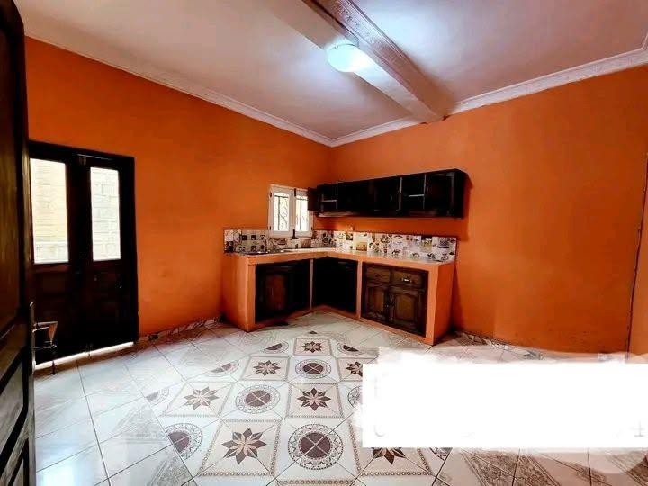 Villa 3 niveaux avec piscine — Alasora Mahatsinjo, Antananarivo - photo 3