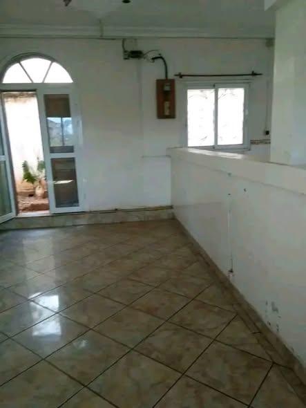 Maison 4 ch. à louer — Andoharanofotsy - photo 2