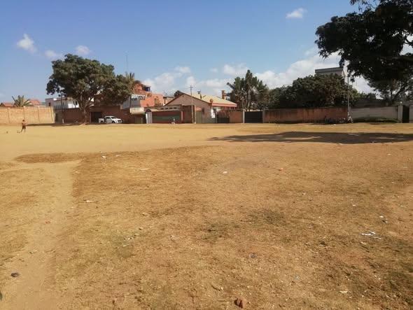 Terrain 1 900 m² à vendre — Ivato - photo 2