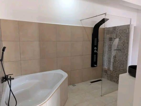 Appartement 4 ch. à louer — Amboditsiry - photo 3