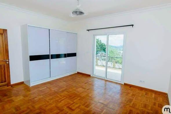 Trano Ahofa 220 m² à louer — Alasora - photo 4