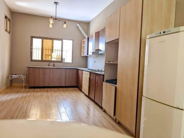 Appartement 4 ch. à louer — Ambohitrarahaba - photo 2