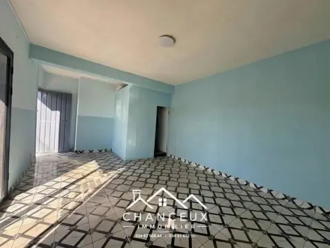 Local commercial 20 m² meublé à louer… — 1 200 000 Ar | Fonenako