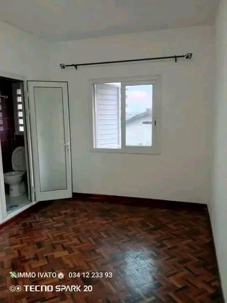 Appartement 3 ch. à louer — Talatamaty - photo 5