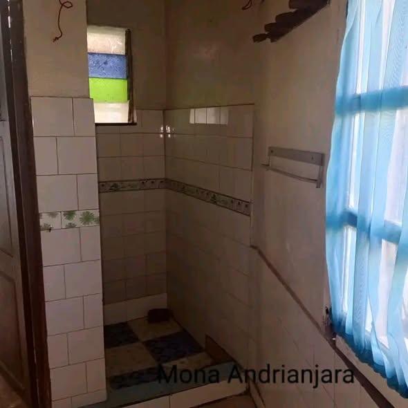 Maison 1 ch. à louer — Ambany - photo 4