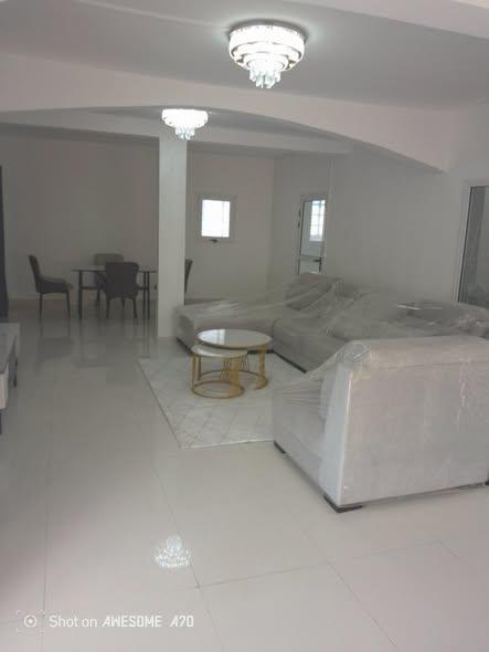 Maison 5 ch. à louer — Antehiroka - photo 3