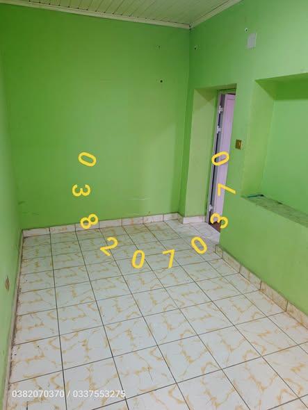 Bureau 1 ch. à louer — 67ha - photo 5
