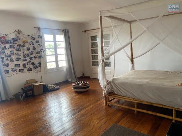 Appartement 5 ch. à louer — Ambatobe - photo 4