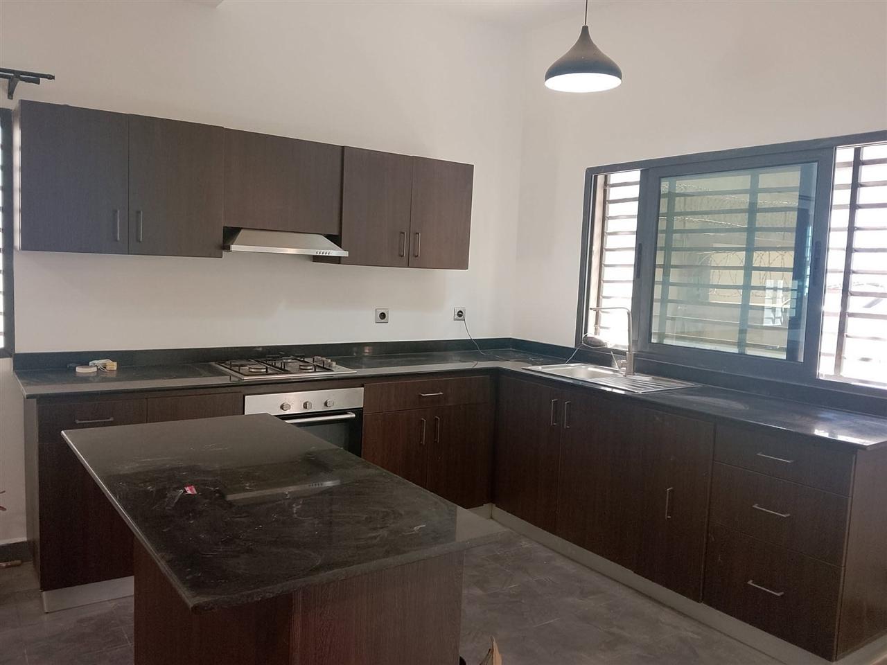 Villa F4 standing à étage avec garage — Ambohitrarahaba, Antananarivo - photo 4