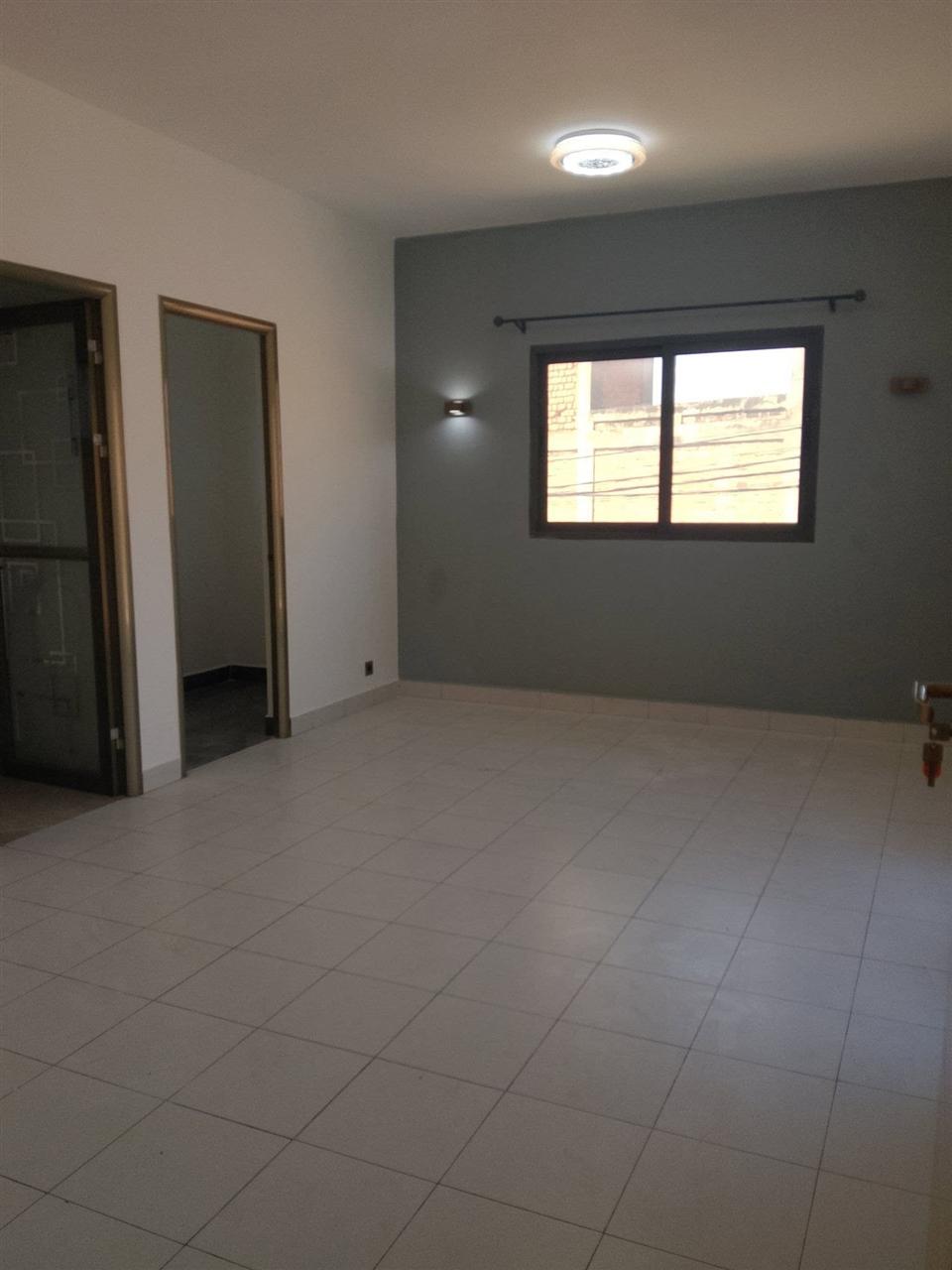 Villa F4 standing à étage avec garage — Ambohitrarahaba, Antananarivo - photo 5