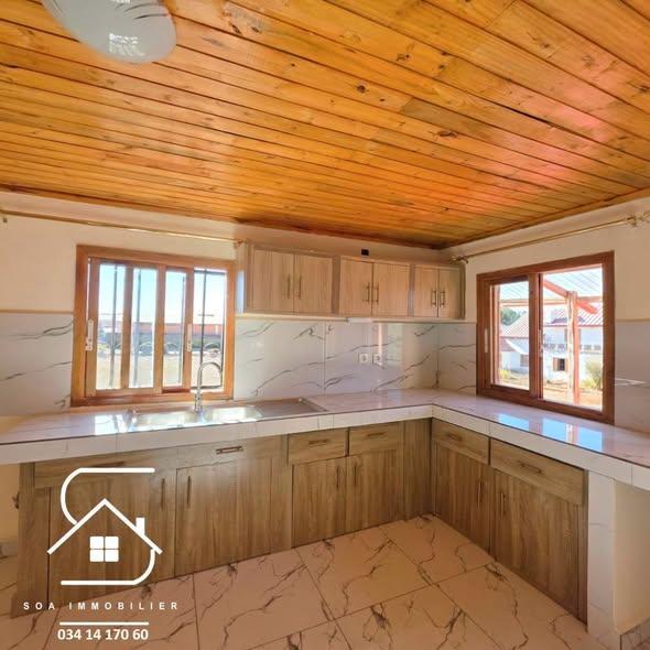 Maison 2 ch. à louer — Mandrosoa - photo 4