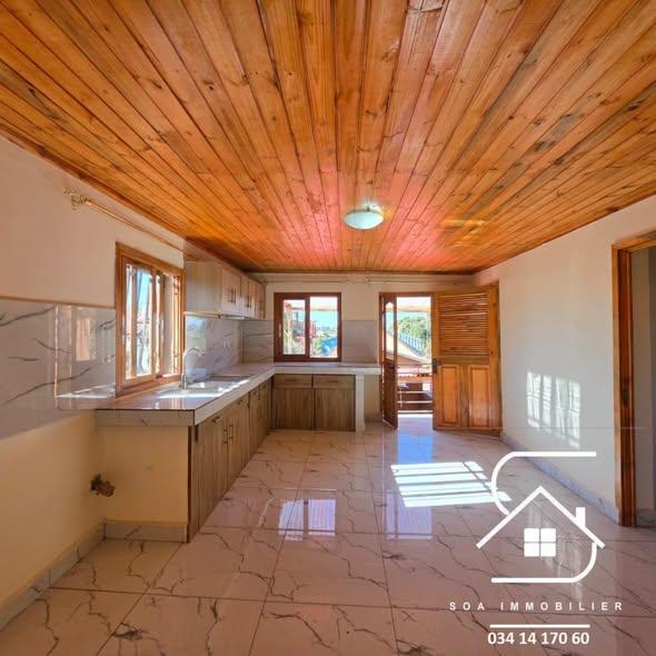 Maison 2 ch. à louer — Mandrosoa - photo 5