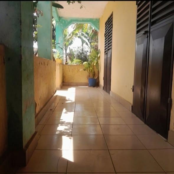 Trano Ahofa 3 ch. à louer — Ambohidrapeto - photo 2