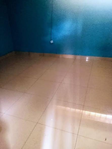 Maison 1 ch. à louer — Ambohipo - photo 3