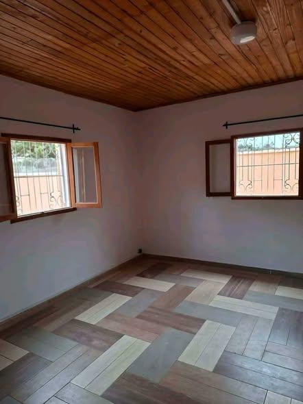 Maison 3 ch. à louer — Ambatobe - photo 3